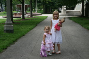 sisters in the city - don't even ask about how many tries it took to get a few decent pics of the girls.